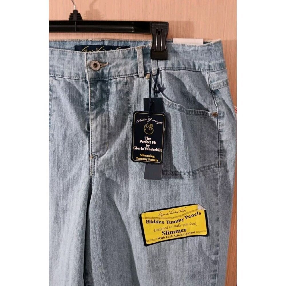 Gloria Vanderbilt Denim Capris with Floral Hem - Picture 3 of 8